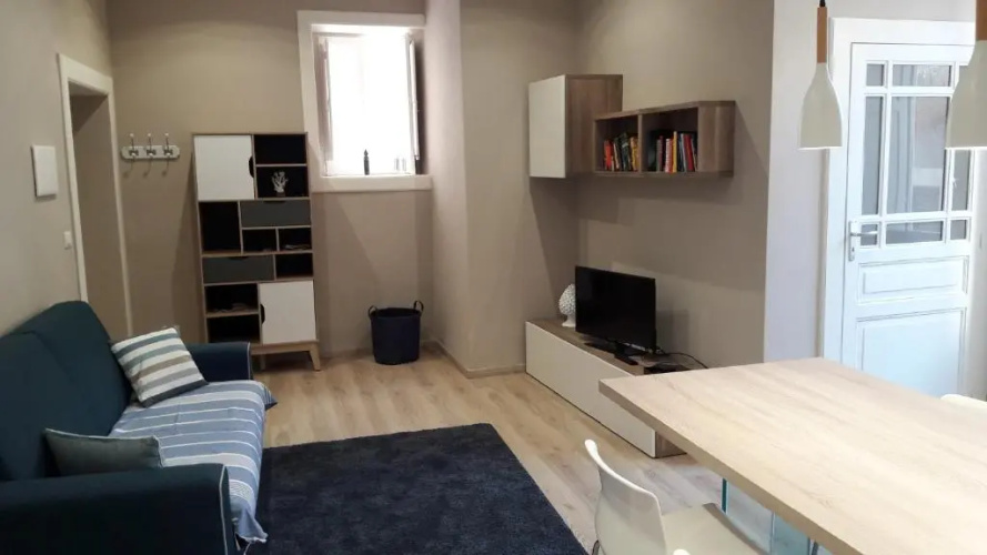 9 House Ortigia