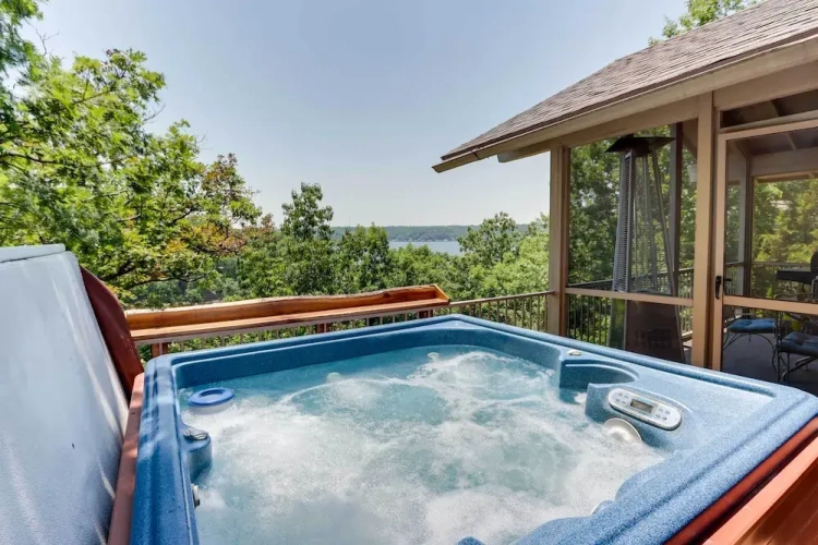 3 Bedrooms Cottage with balcony