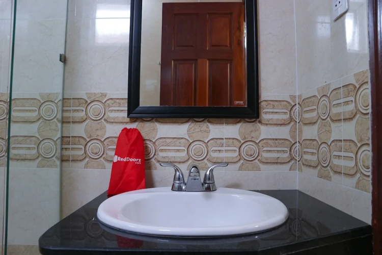 RedDoorz Plus @ Tran Quy Cap
