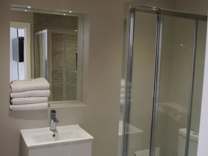 Deluxe Quadruple room