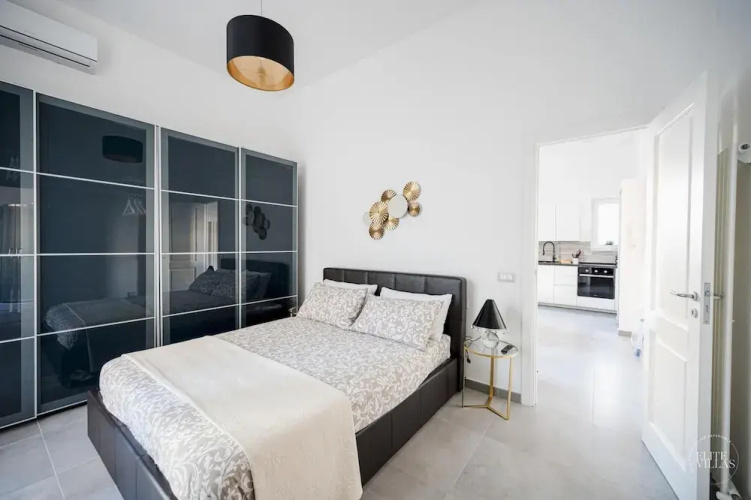 Poerio 98 Luxury Apartment