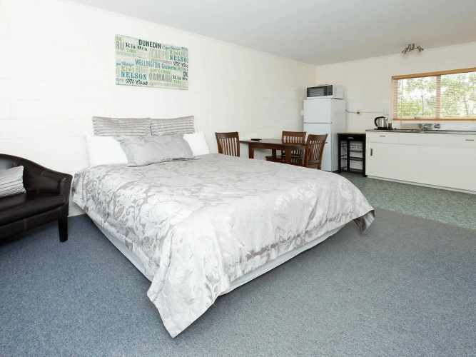 Marina Court Motel