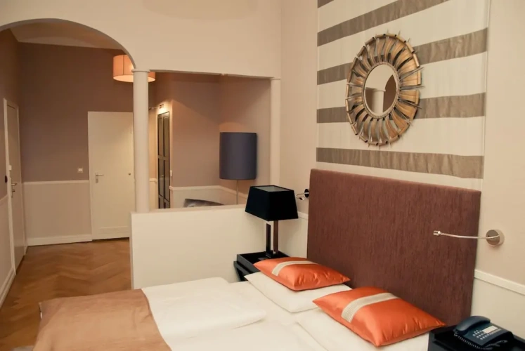 Comfort room