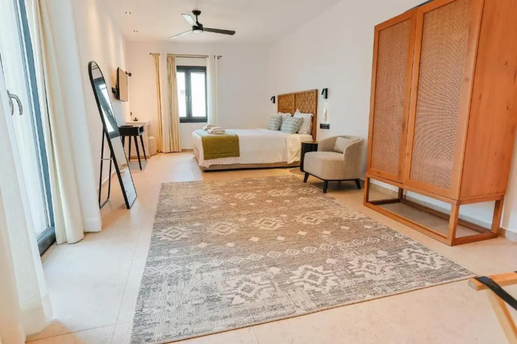 La Maltese Boutique Paros