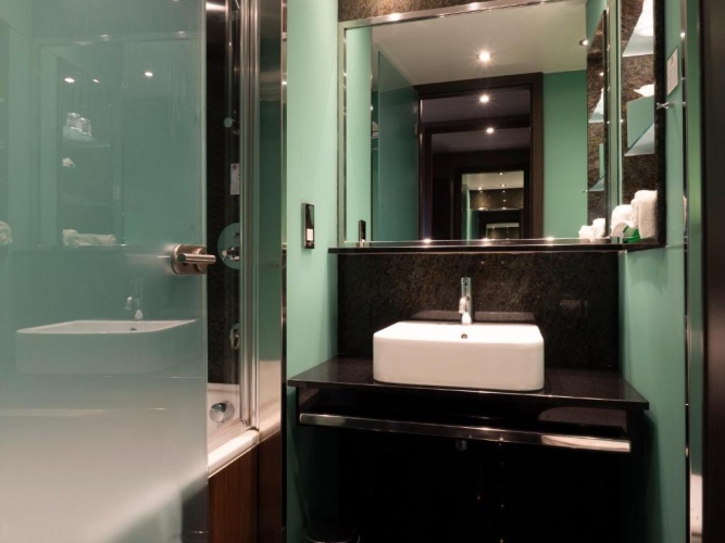 Crowne Plaza London - Kingston photo 9