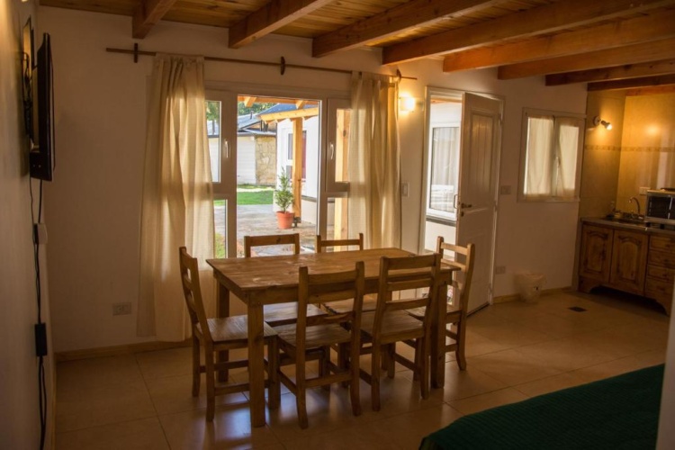 2 Bedrooms Bungalow