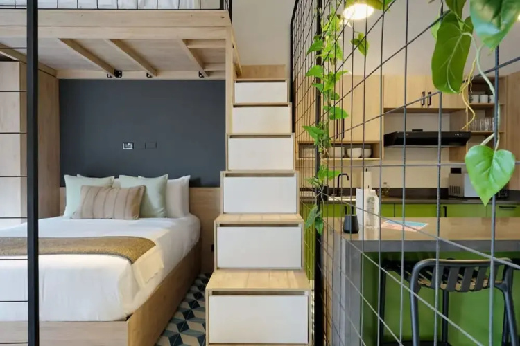w Comfy Loft in Santa Ana
