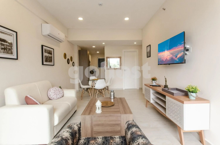 Exceptional Apartment W Great View