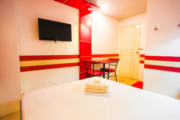Hotel 99 Monumento Caloocan