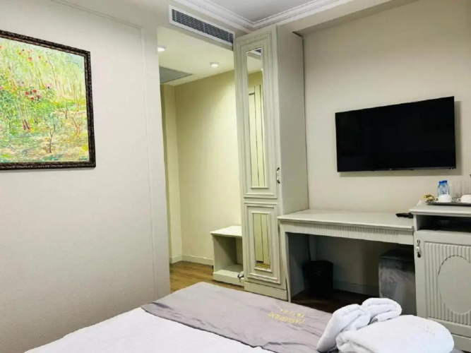 Two Rooms Plus Residence