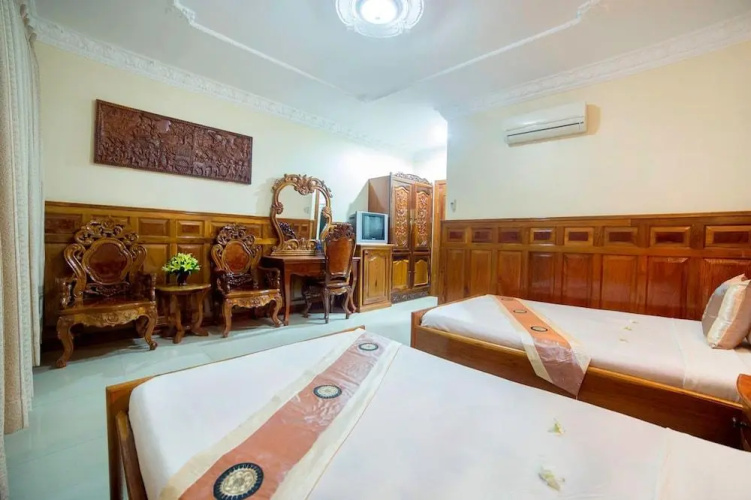 International Hotel