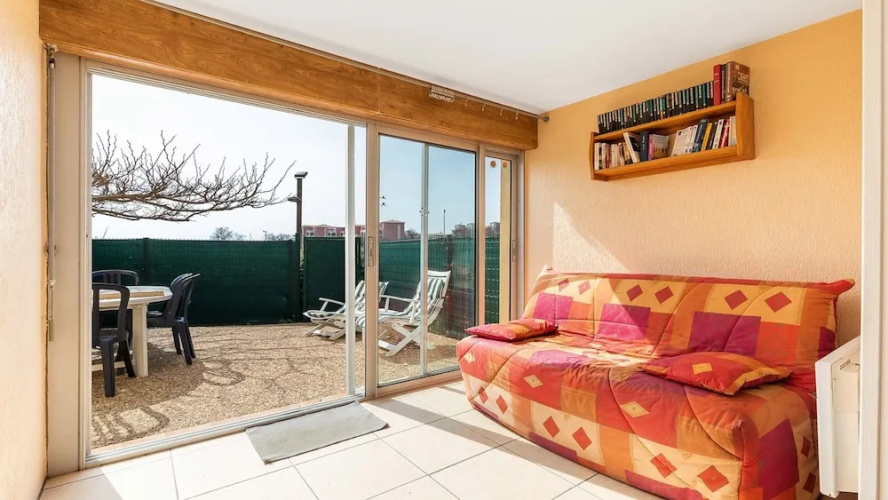 Bright Seaside Retreat in Agde
