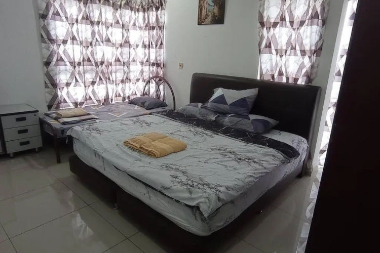 2 Bedrooms Apartment