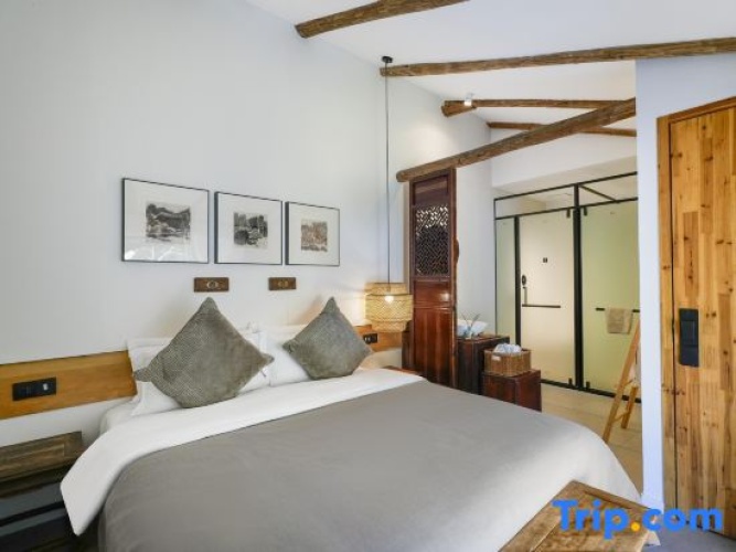 Standard Double Duplex room with courtyard view