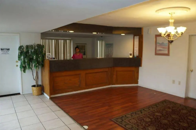 Super Inn And Suites