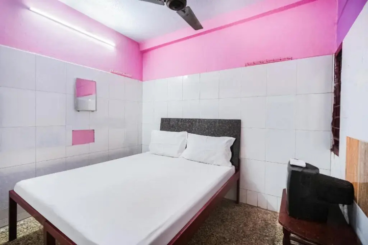 Kumarans Inn by OYO Rooms