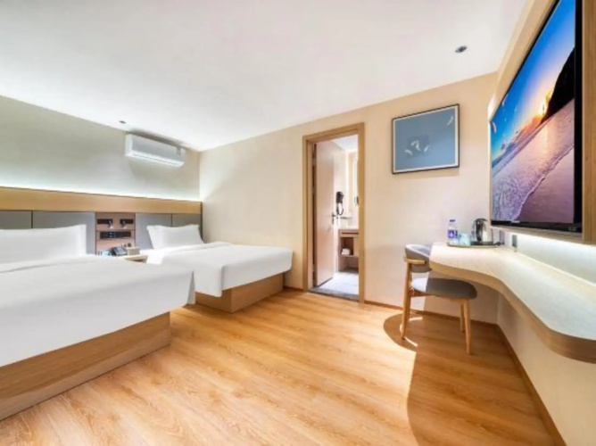 Mango Hotel