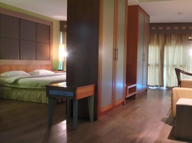 Riviera Hotel