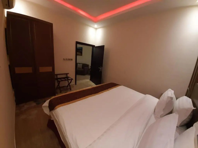 Qasr Alshamal Hotel