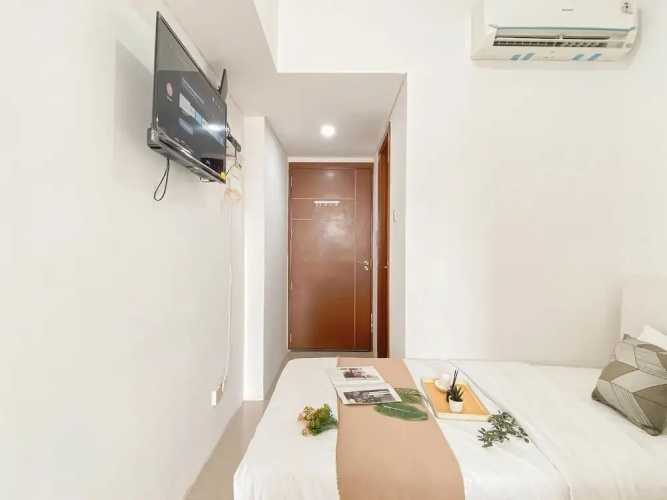 Basic Studio Apartment At Vittoria Residence