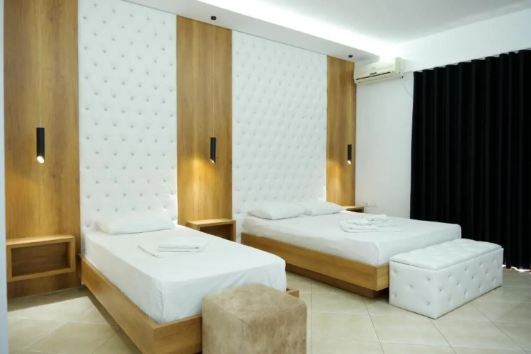 Central Park Premium Hotel