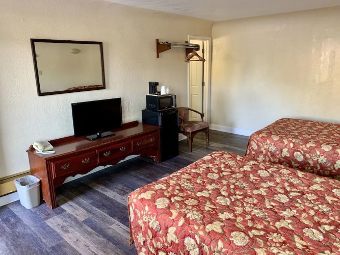 Thumb Heritage Inn