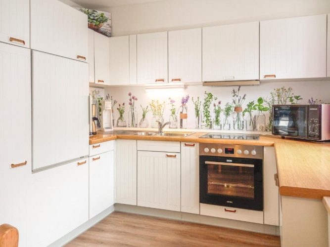 3 Bedrooms Apartment