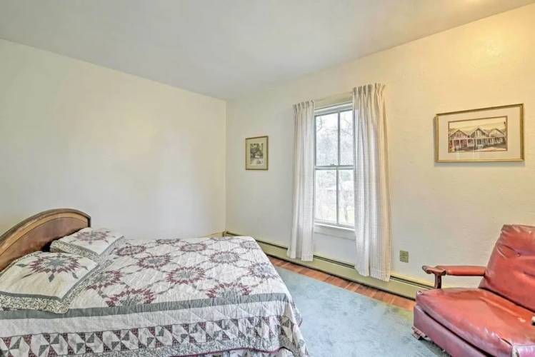 4 Bedrooms Apartment
