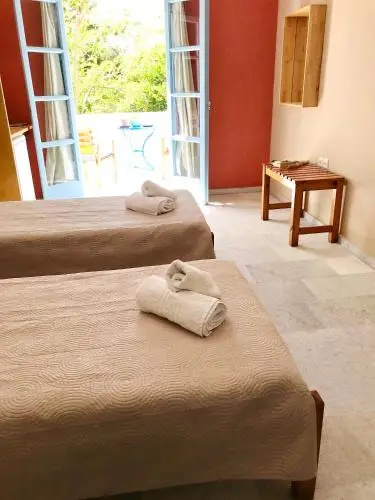Giannakis Rooms