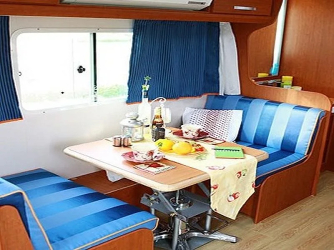 Spring Summer Fall Winter Caravan