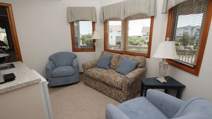Footprints In The Sand - 5 Br Home