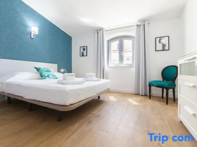 1 Bedroom Apartment