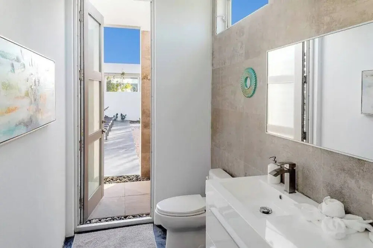 2bdr Oceanside Vacation Villa, Hotel Amenities v3