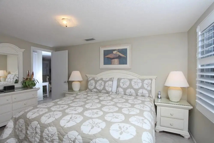 Aloha Kai - Unit 42 1 Bedroom 1 Bathroom Apts