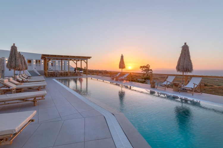 Standard Double room with pool view