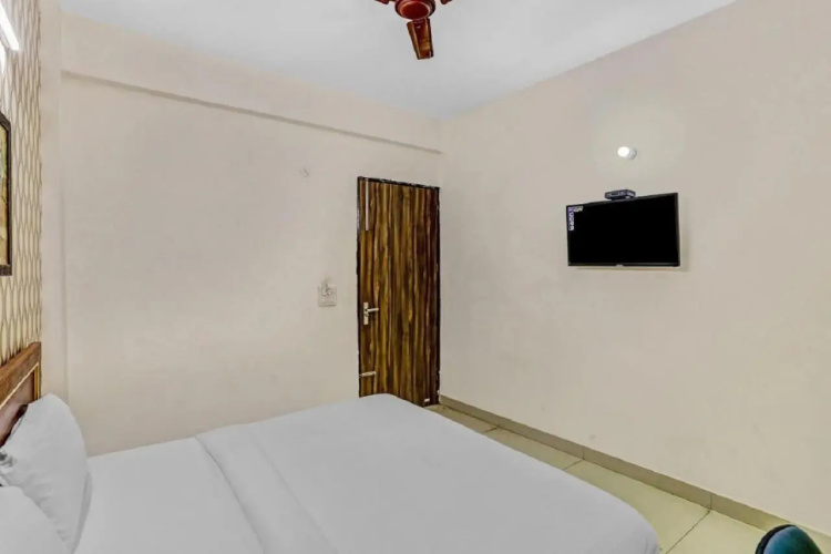 Hotel Noida Continental