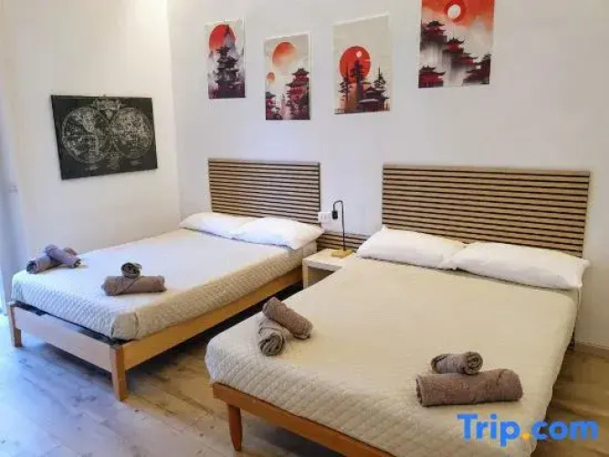 Spacious & Lovely - 4 Queen Bed