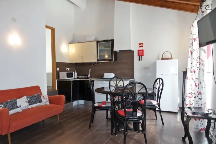 3 Bedrooms Quadruple Apartment