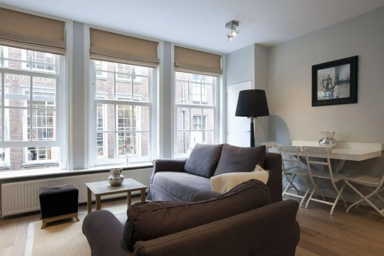 Nine Streets Apartments