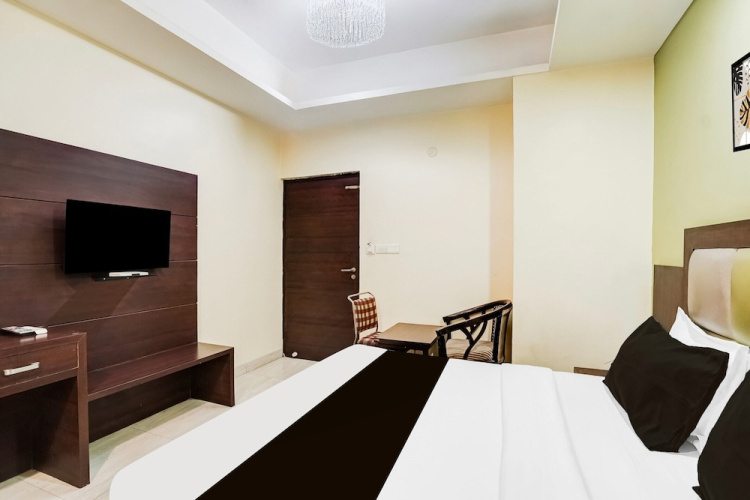 Townhouse Oak Sikar Road Jaipur