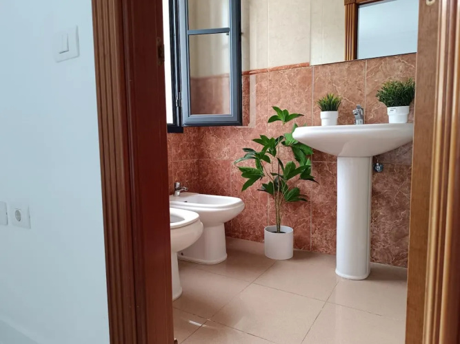Villa-costaadeje-3br-balcony-wifi-parking