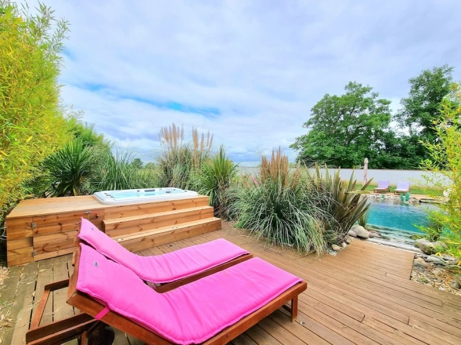 1 Bedroom Suite with pool view