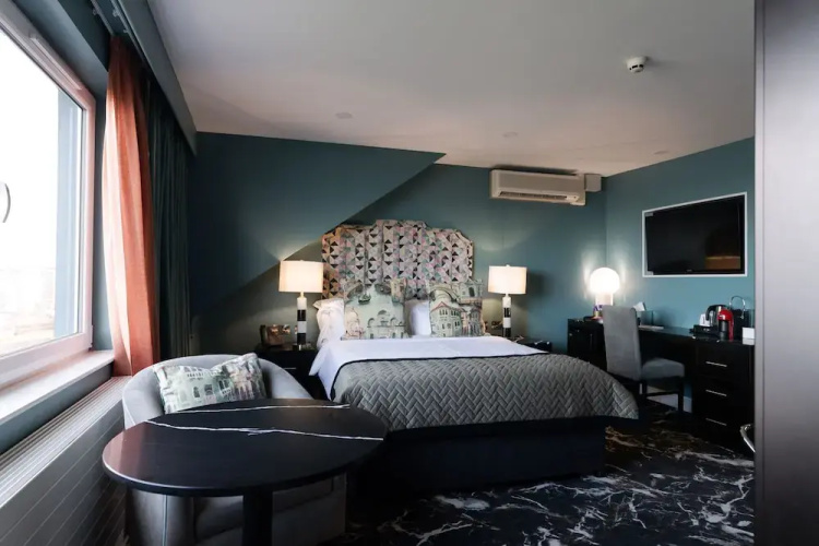 Elephant Rock Hotel