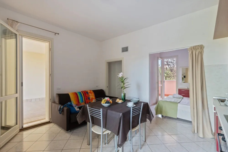 Apartment With Pool in Lido Delle Nazioni