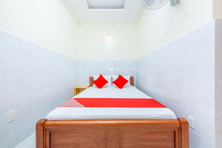 Son Lam Hotel by OYO Rooms