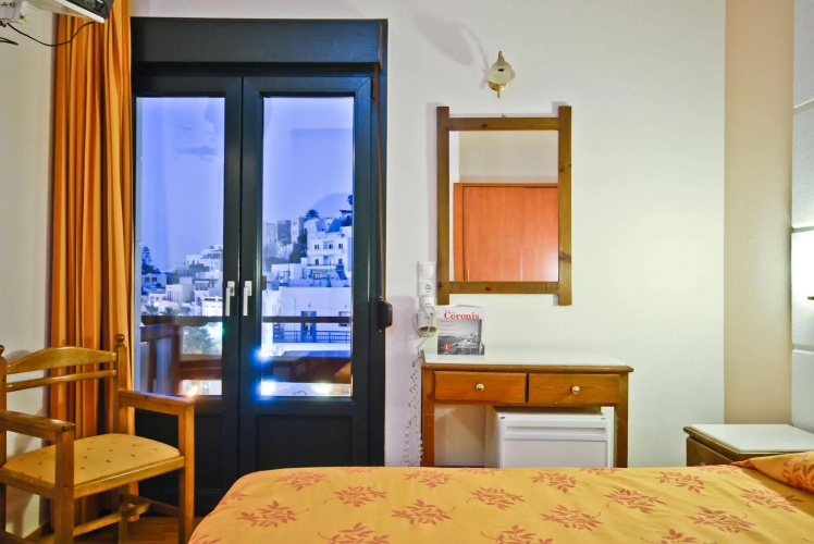 Coronis Hotel
