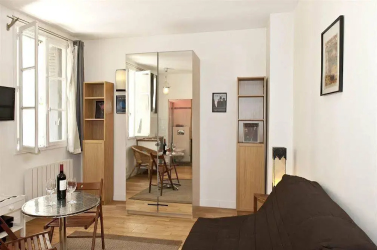 BP Apartments - Authentic Moulin Rouge