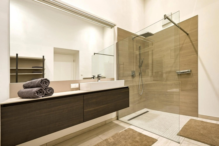 Central Luxury Apartment