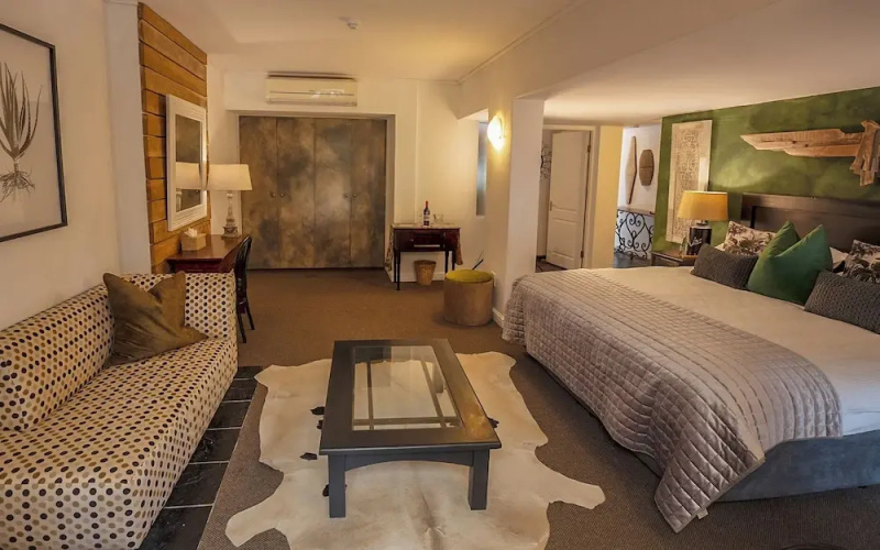 Silvermist Hotel