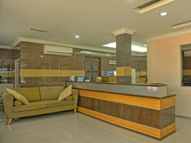 Penarak Bamboo Beach Motel